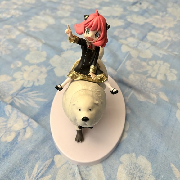 SEGA Spy x Family Anya Forger & Bond Forger Figure - Picture 3 of 7